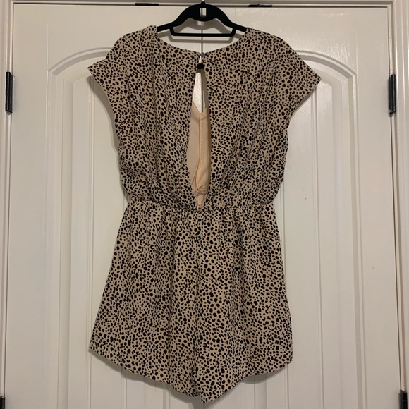 Leopard Print Romper - Picture 5 of 5